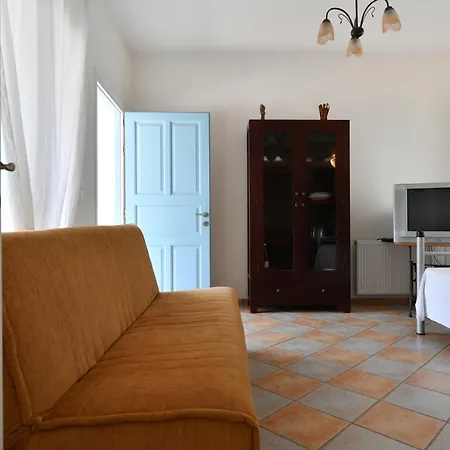 Ferienhaus Bright Pounta House With Sea View