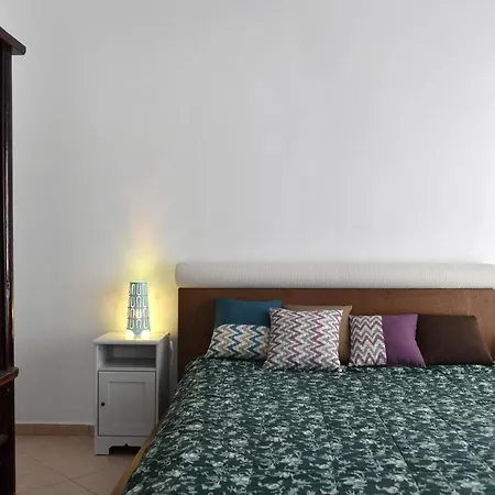 Ferienhaus Bright Pounta House With Sea View Páros