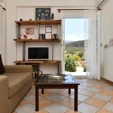 Bright Pounta House With Sea View Feriehus