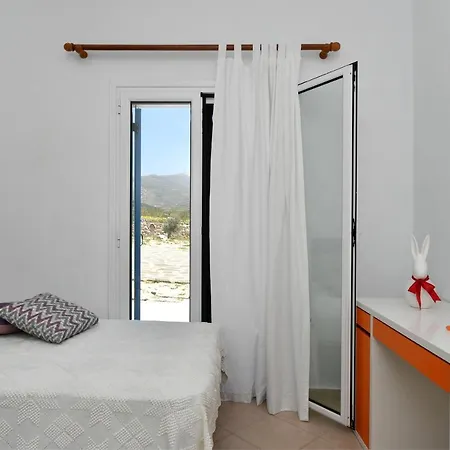 Bright Pounta House With Sea View *