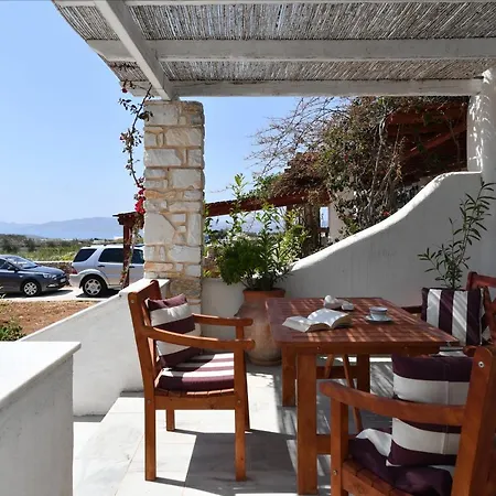 Feriehus Bright Pounta House With Sea View Páros